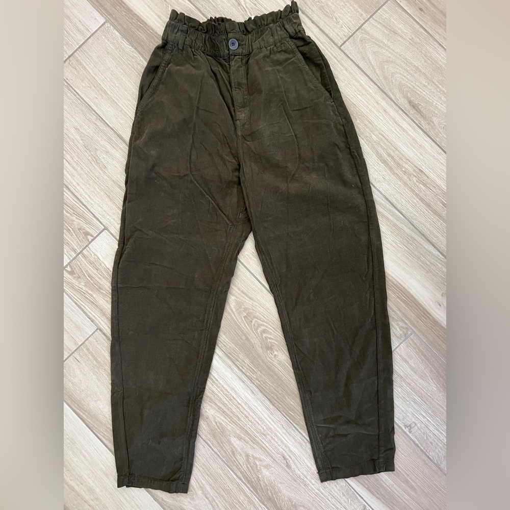Zara Olive Green Paperbag Waist Tapered Pants NWT Size 2